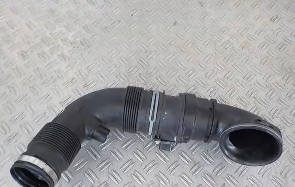 Porsche Cayenne (92A) Air intake hose/pipe 7P6129571