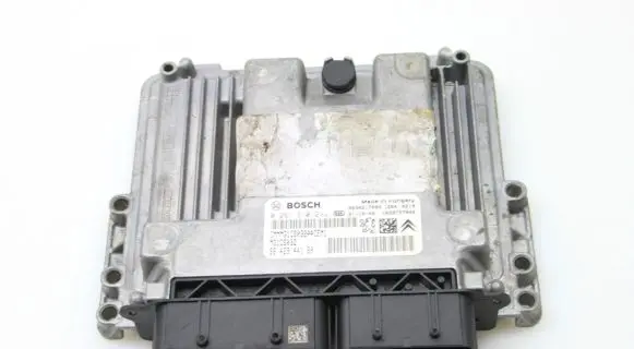 Peugeot 208 Engine control unit/module 9842944180