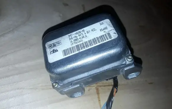 Volvo V50 ESP acceleration yaw rate sensor 10098501044
