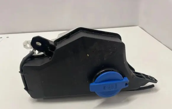 Hyundai Kona I Windshield washer fluid reservoir/tank 98610GI000 98610GI100