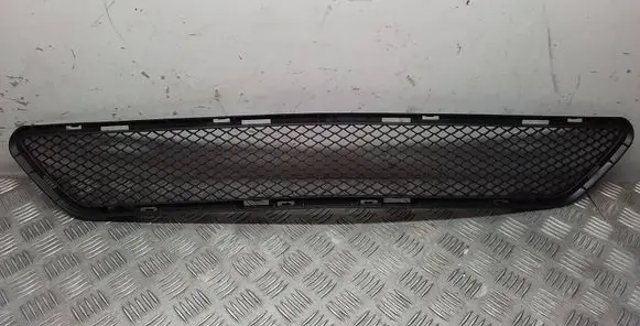 Mercedes-Benz GLK (X204) Front bumper lower grill A2048857823
