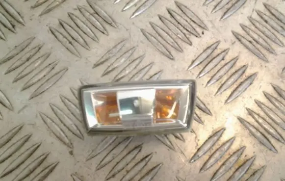 Opel Astra H Front fender indicator light 13131298