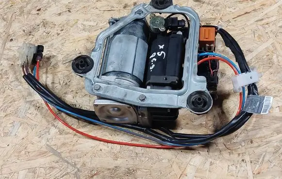 BMW X5 E53 Air suspension compressor 6787616 4430200111 16082004