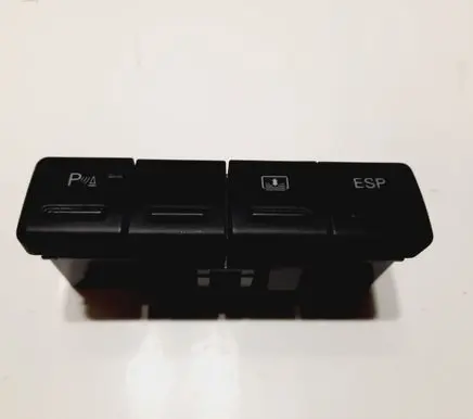 Seat Exeo (3R) Tailgate/trunk/boot open switch 8M1959903