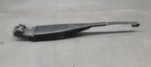 Mercedes-Benz C W202 Front wiper blade arm