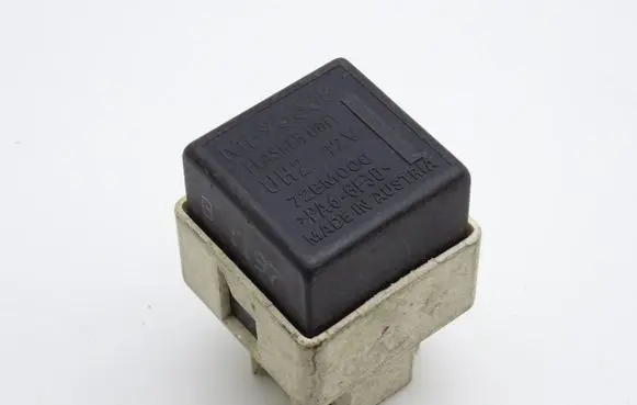 Volvo S40, V40 Other relay MB953383