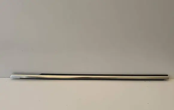 Volkswagen PASSAT CC Front door glass trim molding 3C8837475F