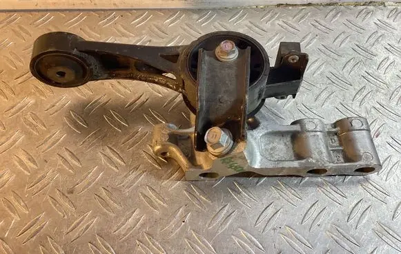 Lexus RX 450H Gearbox mount 