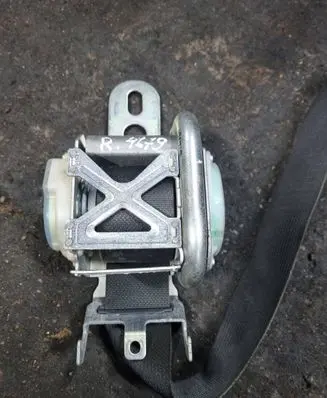 Chrysler 300C Front seatbelt