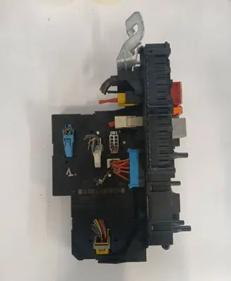 Mercedes-Benz C W204 SAM control unit 2049060205 5DK01102211 2049019702