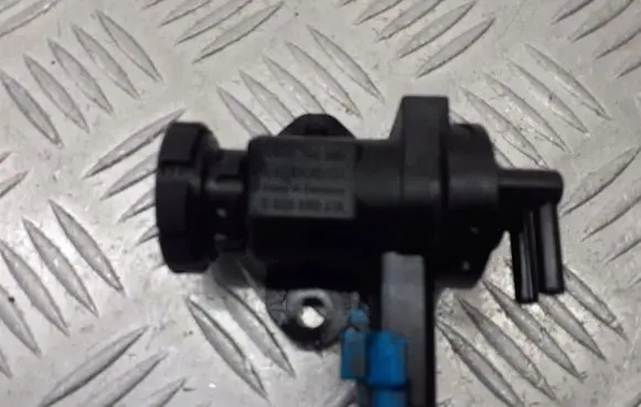 Suzuki Liana Valve vacuum 9635704380