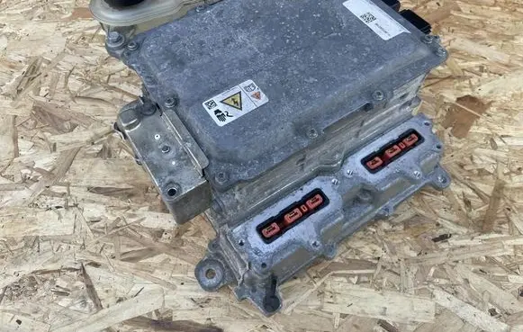 Ford C-MAX II Voltage converter/converter module DM587B012EA