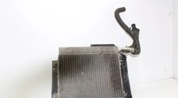 Jaguar XF X250 Coolant radiator CX238A107AA 9X238D048AE