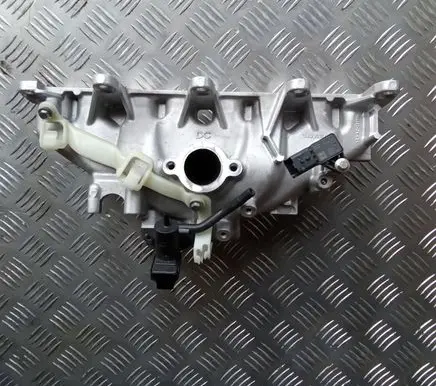 Renault Master III Intake manifold 140035154R 223657652R