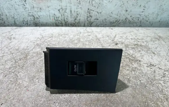 Toyota Auris E180 Electric window control switch GE0024932