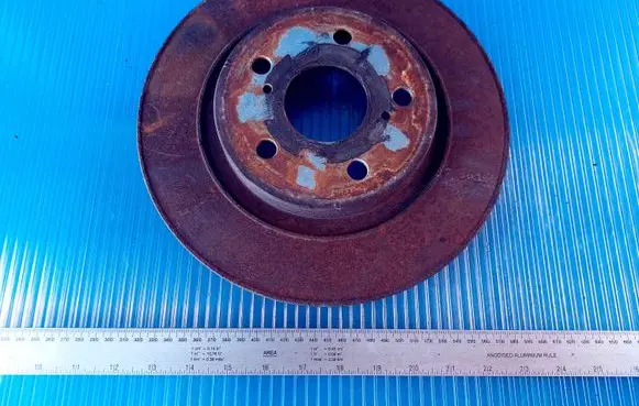 Toyota Avensis T270 Rear brake disc