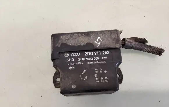 Volkswagen II LT Glow plug pre-heat relay 2D0911253