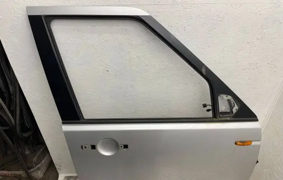 Land Rover Discovery 3 - LR3 Front door