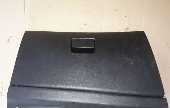 Hyundai Tiburon Glove box 845412C000