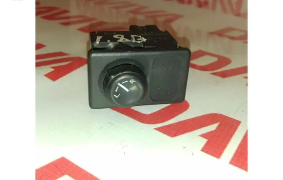 Nissan Almera Tino Wing mirror switch
