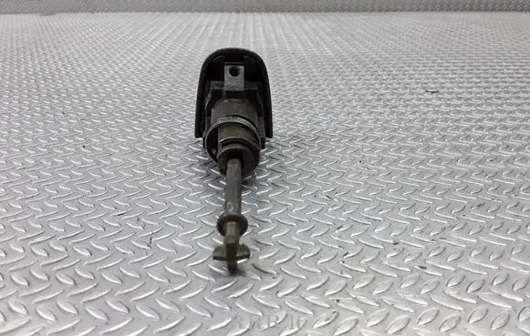 Toyota Avensis T250 Front door lock (next to the handle) 
