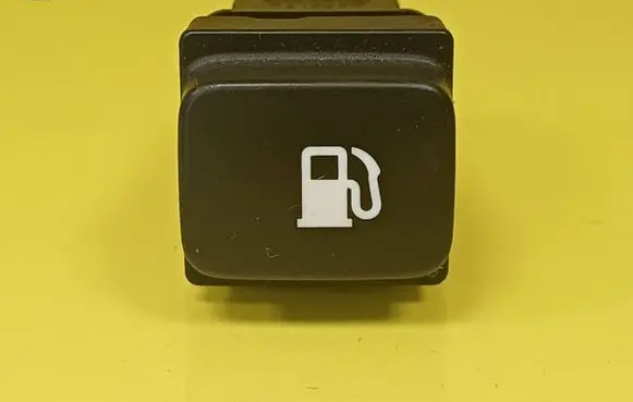 Citroen C4 I Fuel tank opening switch 96530658XT