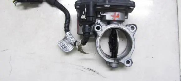 Toyota Avensis T270 Electric throttle body valve 3465672