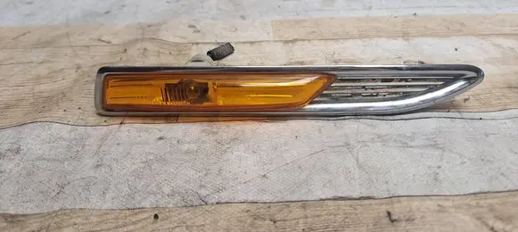 Ford Mondeo MK IV Front fender indicator light 7S7113K354AD