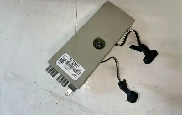 Volvo V70 Aerial antenna amplifier 31282409