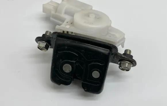 Subaru Forester SK Tailgate/trunk/boot lock/catch/latch