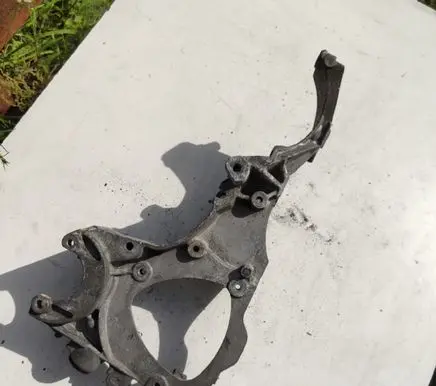 Generator/alternator bracket
