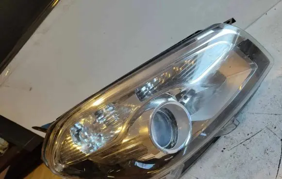 Nissan Qashqai Headlight/headlamp 26010BR60B 0113352000004816