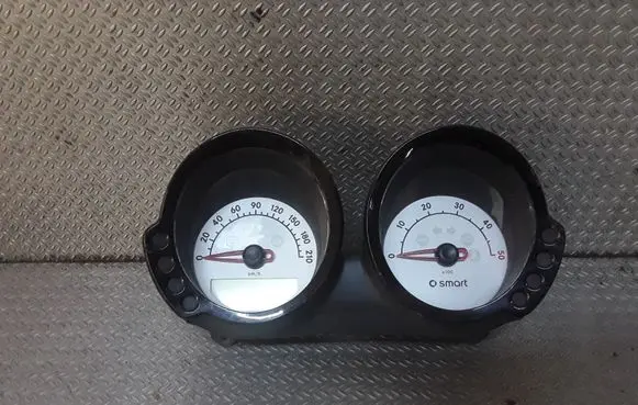 Smart ForFour I Speedometer (instrument cluster) A4545403311
