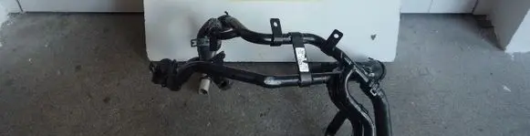 Audi Q5 SQ5 Engine coolant pipe/hose 04L122157CA