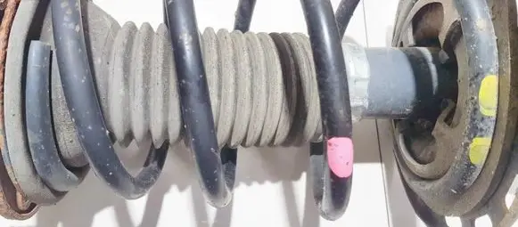 Toyota Avensis T270 Front coil spring