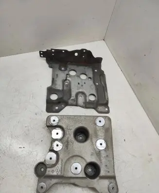 Nissan Qashqai Battery tray 648664ef0a