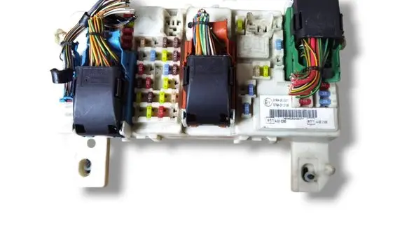 Ford Focus Fuse module 7M5T14A073CF