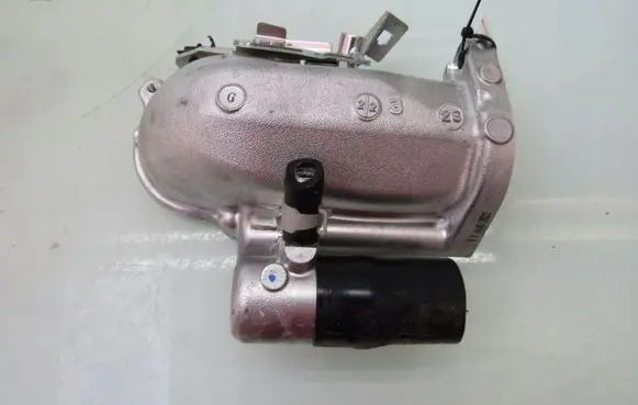 Nissan X-Trail T33 Engine coolant pipe/hose