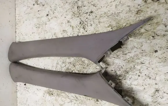 Volvo S40 Front door trim bar 