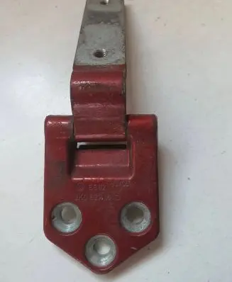 Rear door lower hinge