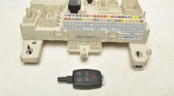 Volvo V50 Fuse box set 31327215