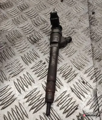 Opel Vivaro Fuel injector 0445110569