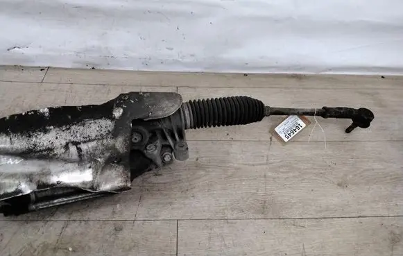 Volkswagen Cross Touran I Steering rack