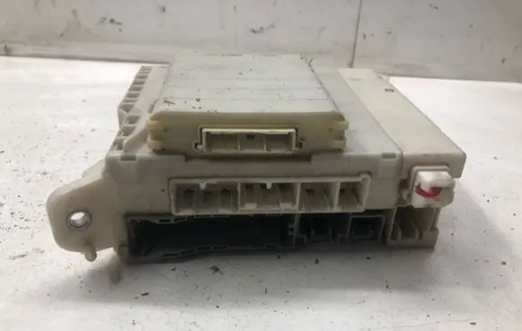 Land Rover Range Rover L322 Central body control module YWC000920