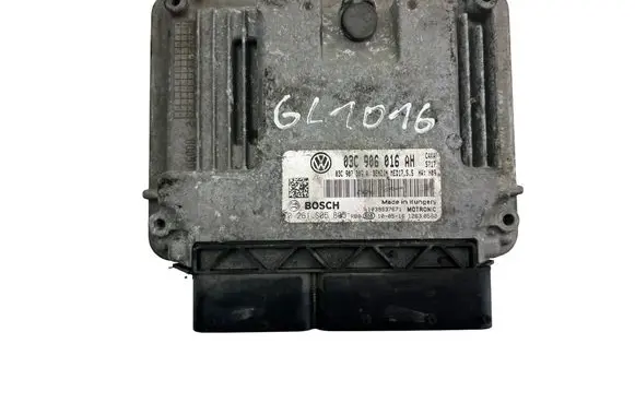 Volkswagen Golf VI Engine control unit/module 03C906016AH 0261S05805