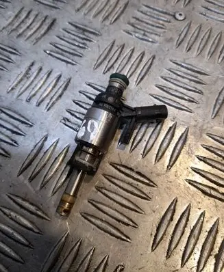 Audi A4 S4 B9 Fuel injector 06L906036K