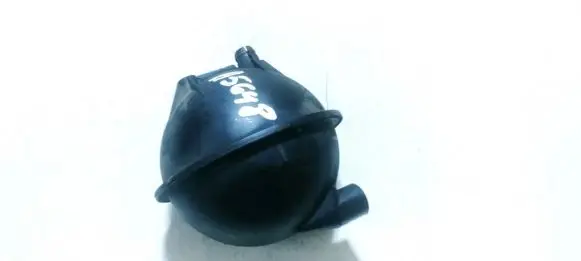 Vacuum air tank