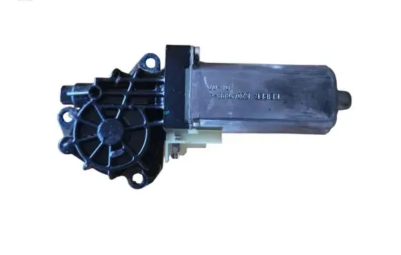 Mercedes-Benz E W211 Seat adjustment motor 0390203002 82041898-4