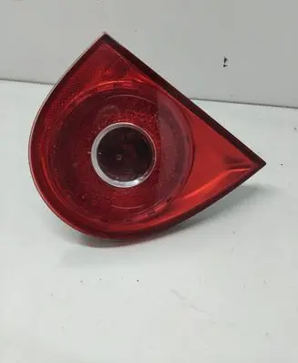 Volkswagen Golf V Tailgate rear/tail lights 1K6945093E 23082011 028500102