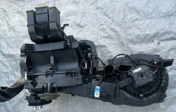 Jeep Grand Cherokee WL Interior heater climate box assembly 